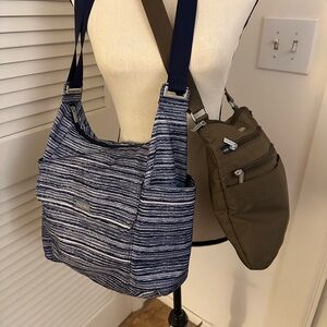 BAGGALLINI BOGO, 2 Crossbody Organizers for price of 1- BUY 1 REPOSH 1 Medium